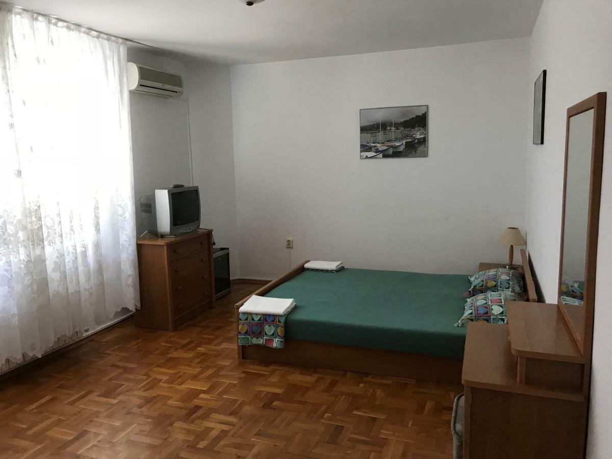 Milena'S House Hotel Burgas Exterior foto