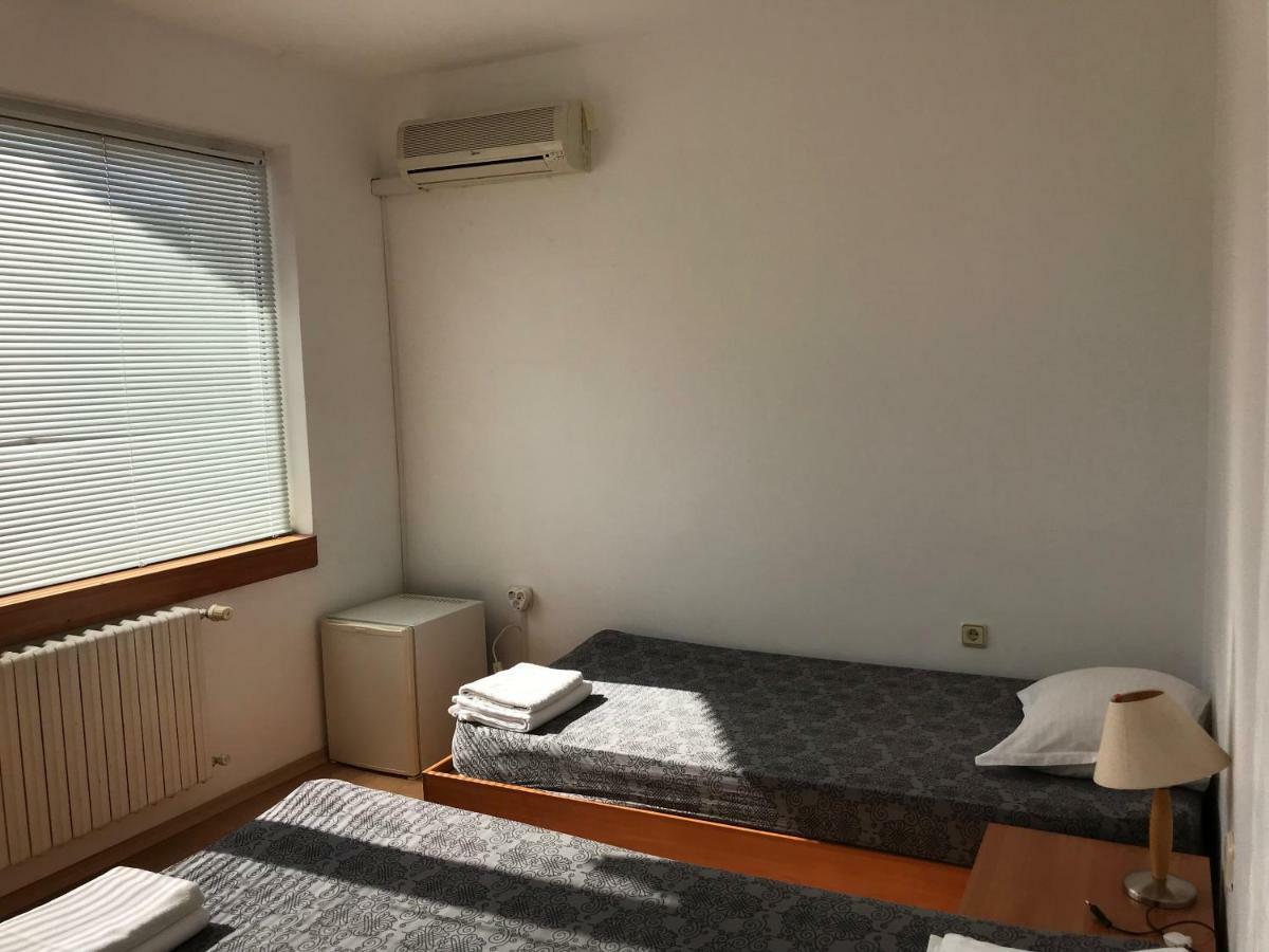 Milena'S House Hotel Burgas Exterior foto